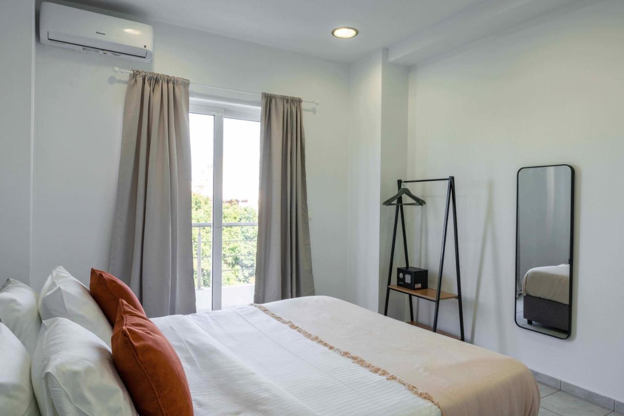 Phaedrus Living: Heraklion City View Flat Esterno foto