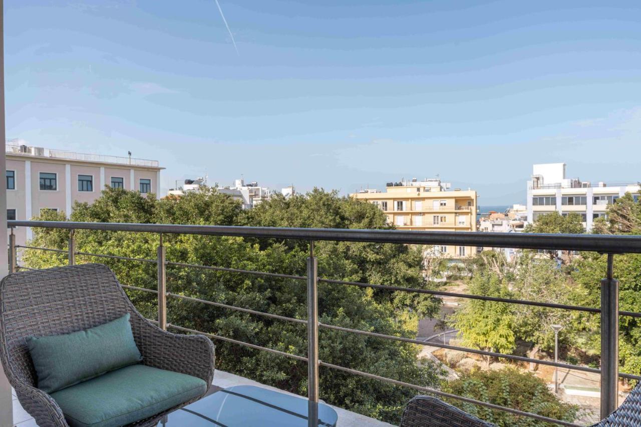 Phaedrus Living: Heraklion City View Flat Esterno foto